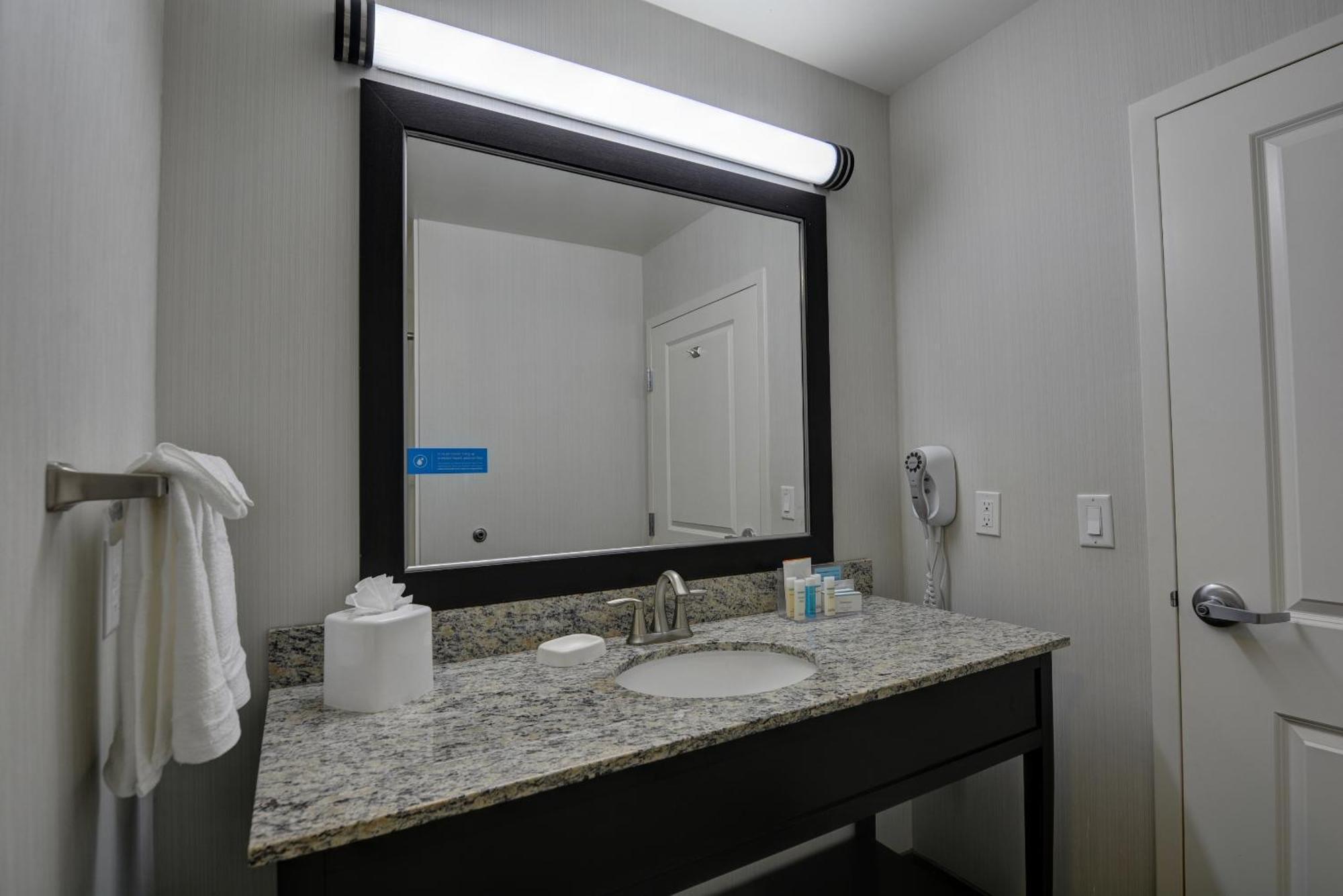 Hampton Inn & Suites Denver Airport / Gateway Park Aurora Dış mekan fotoğraf