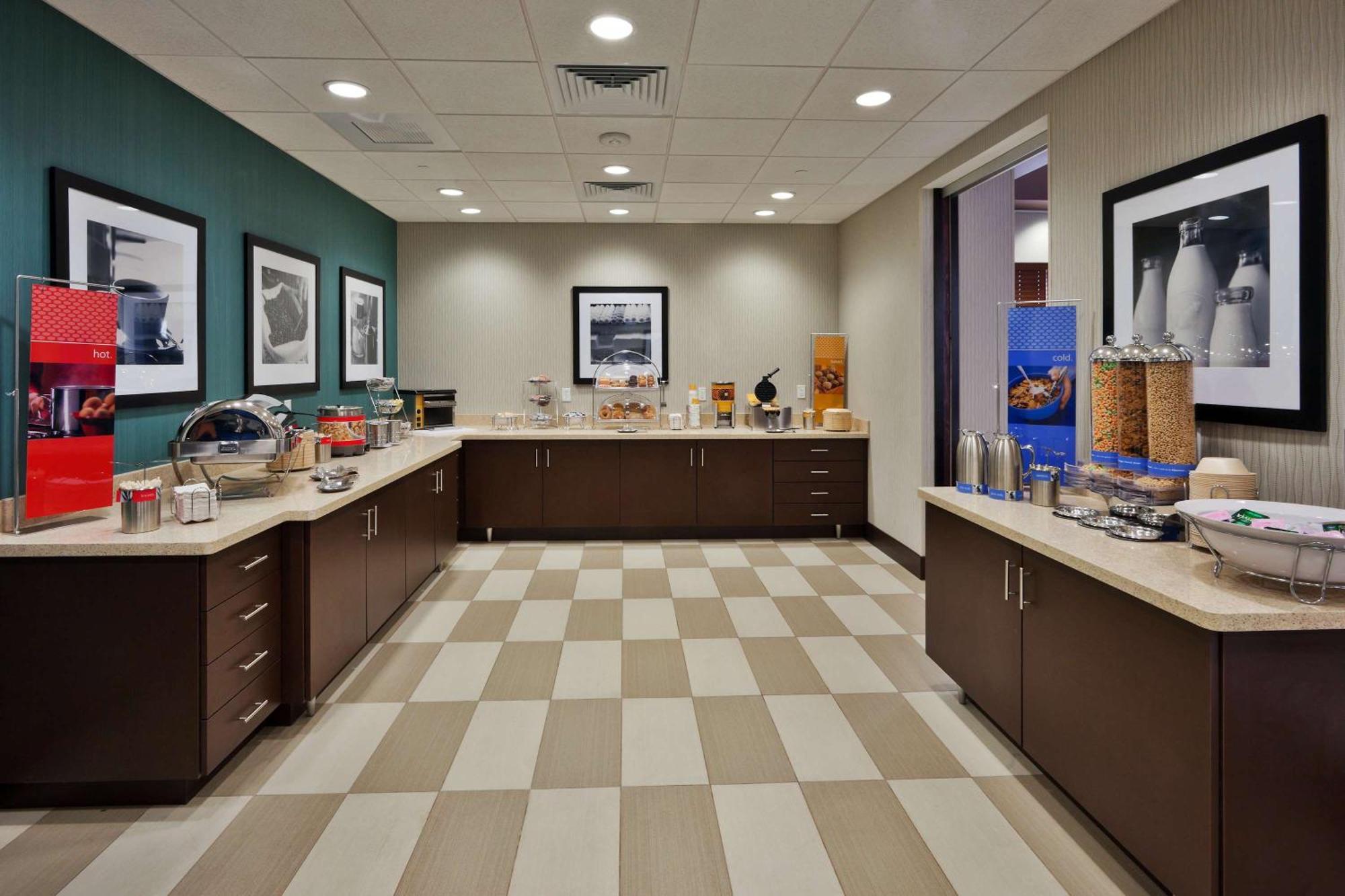 Hampton Inn & Suites Denver Airport / Gateway Park Aurora Dış mekan fotoğraf