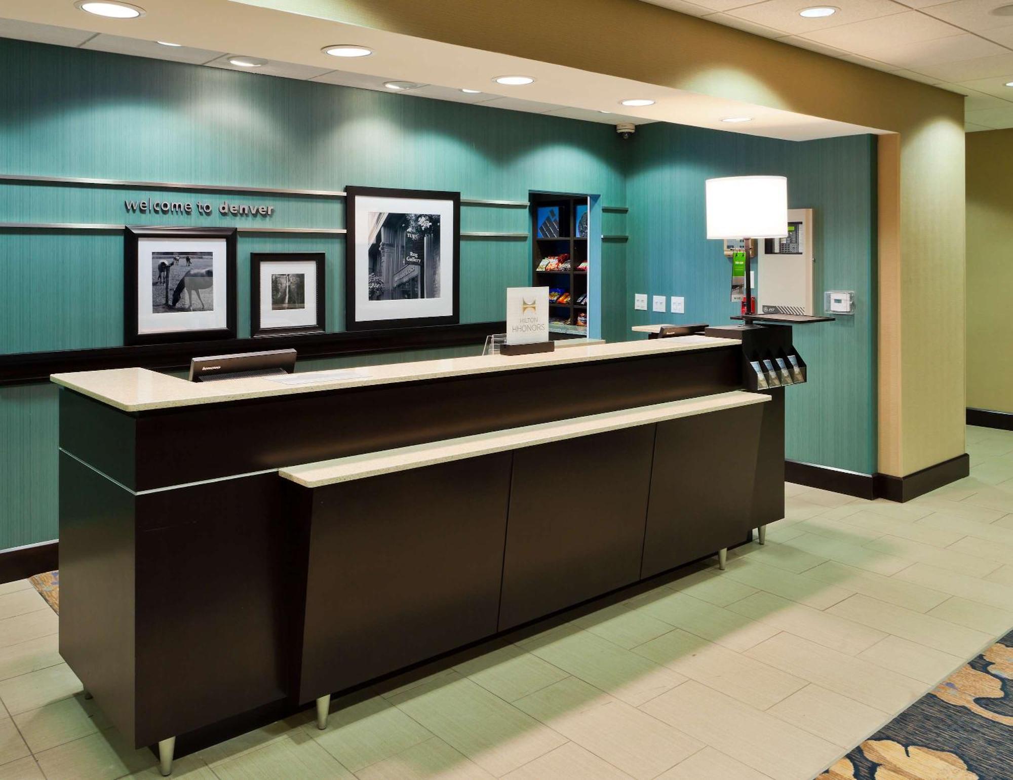 Hampton Inn & Suites Denver Airport / Gateway Park Aurora Dış mekan fotoğraf
