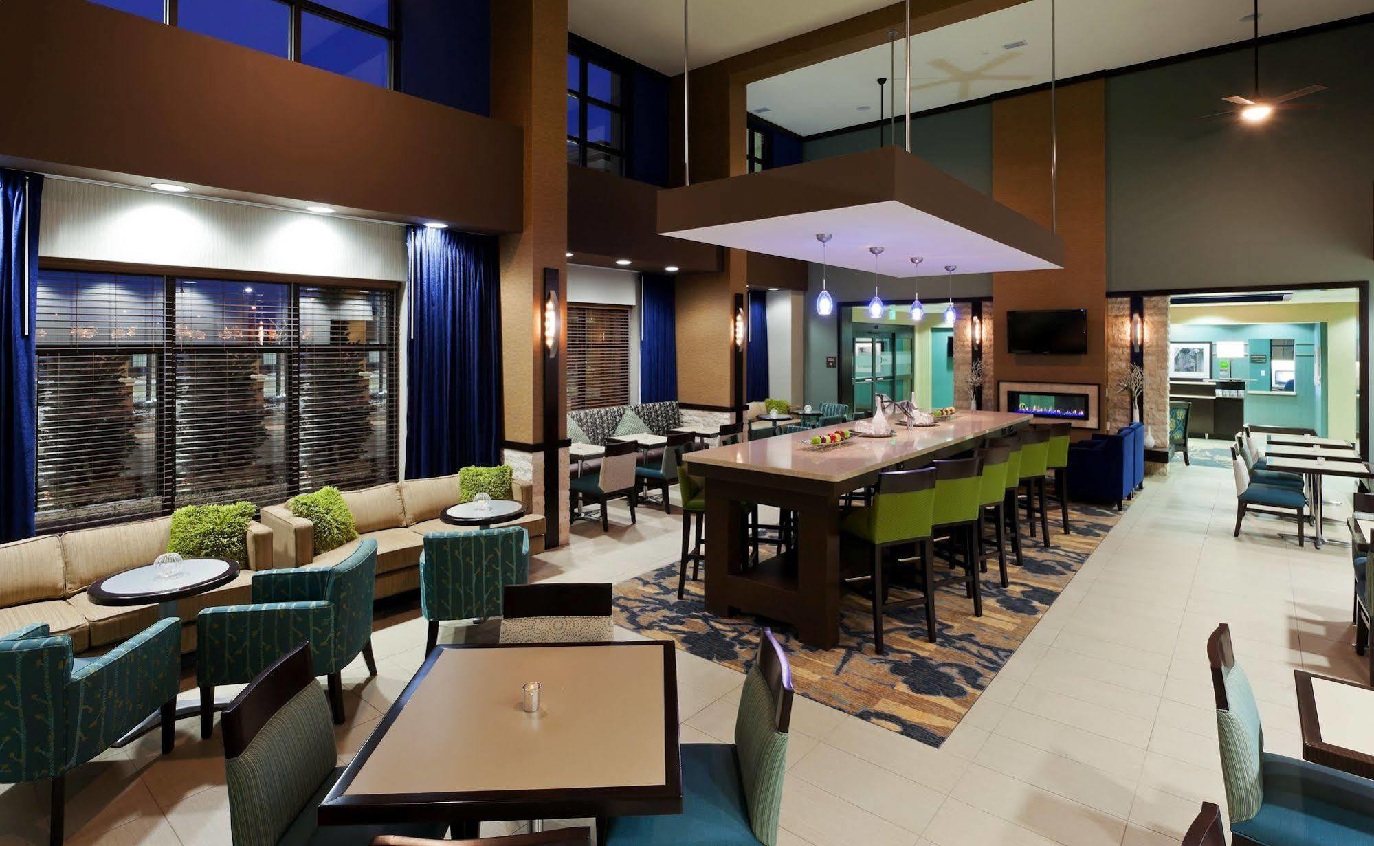 Hampton Inn & Suites Denver Airport / Gateway Park Aurora Dış mekan fotoğraf
